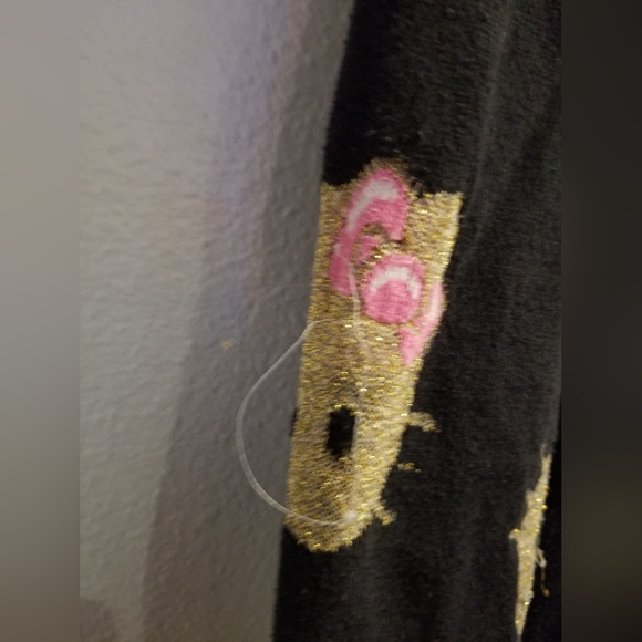 Sanrio Black and Gold Hello Kitty Sweater - Picture 11 of 11
